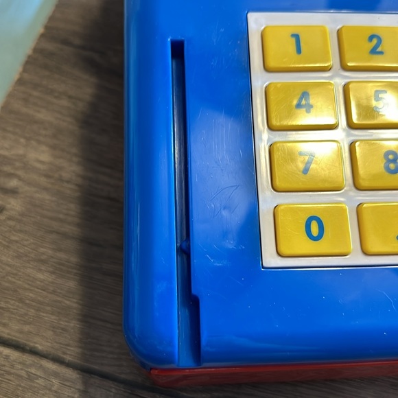 Vtg. Kids cash register w/$ & calculator. - Picture 8 of 9